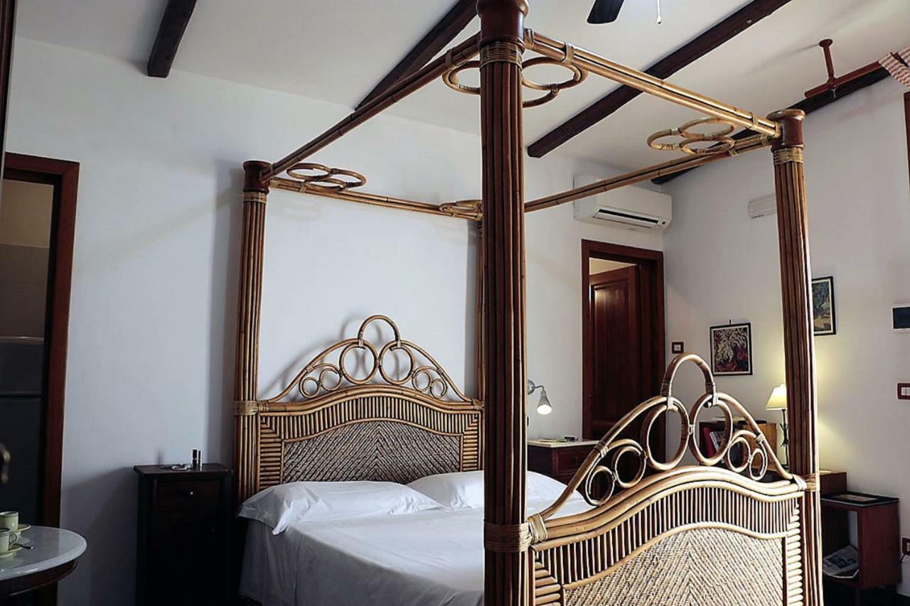 Casina Dei Preti Villa Conversano Luaran gambar